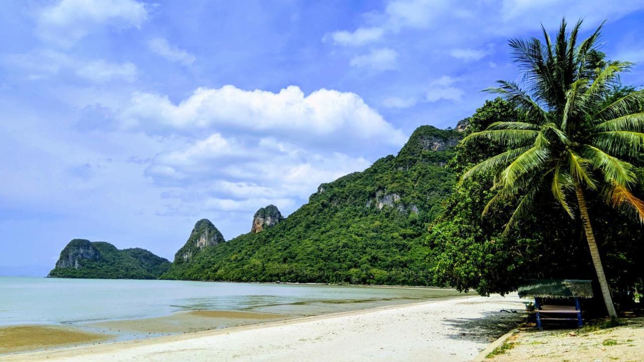 Baan Suchanuch Don Sak Exterior foto